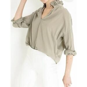 A Shirt Thing Ruffle Neck Curved Hemline Penelope Cabo Top P/S